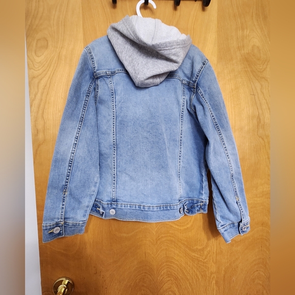 Boys Old Navy Jean Jacket with Faux Hoodie hood Large - Picture 6 of 6